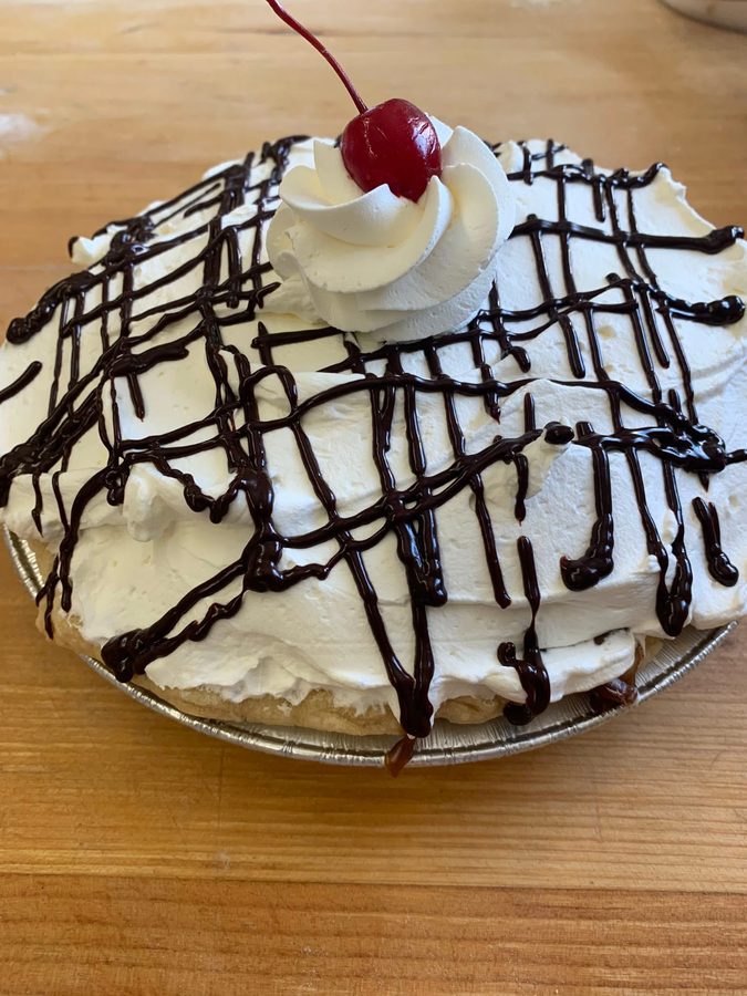 Chocolate drizzle cream pie