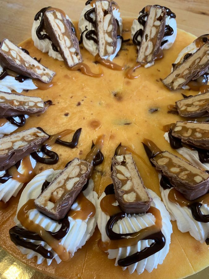 Snickers caramel cheesecake